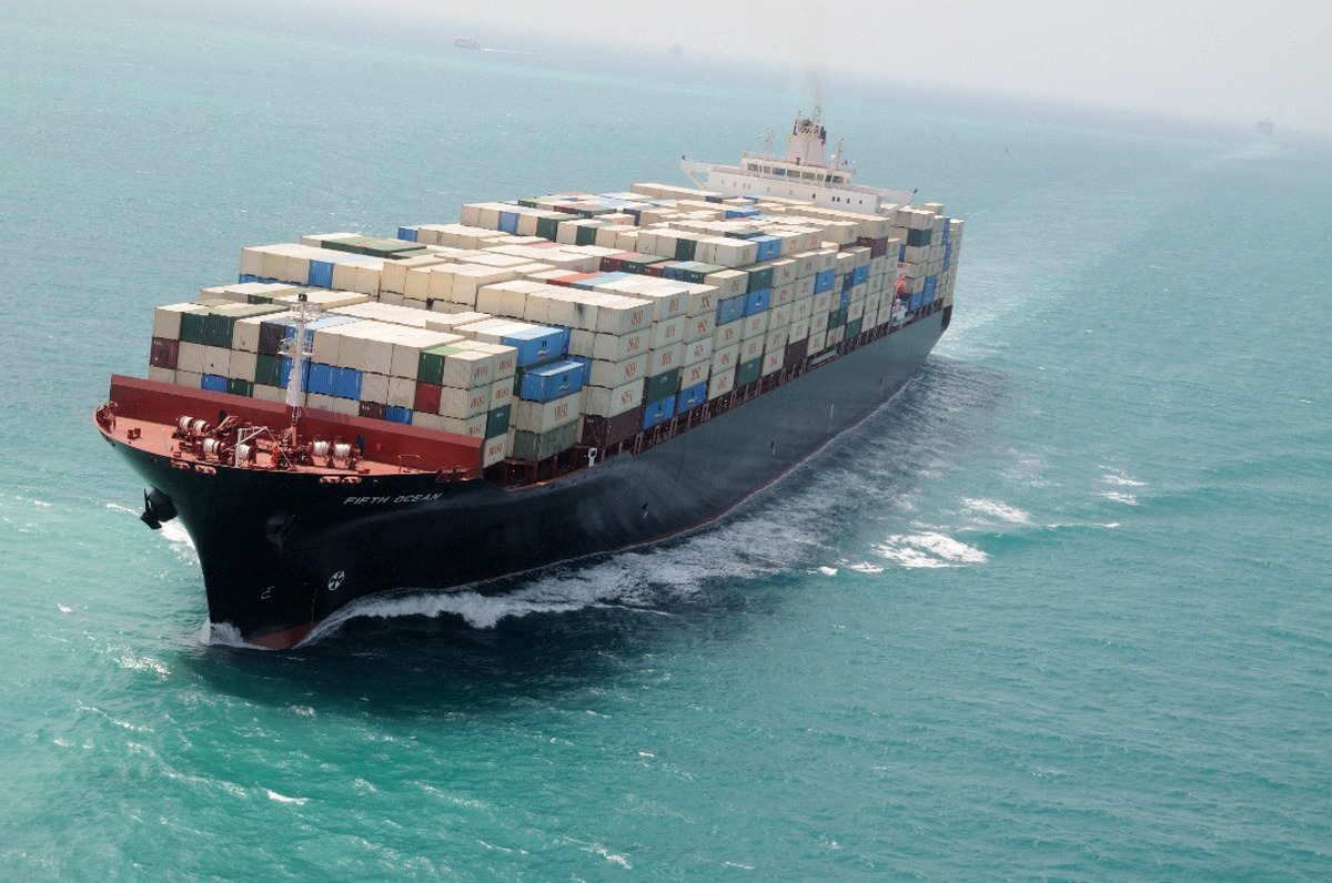 ایجاد نخستین خط کشتیرانی کانتینری بوشهر و امارات